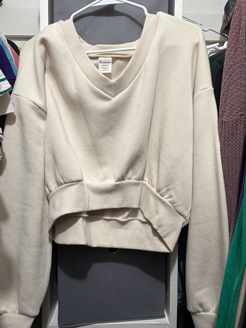 No Boundaries Cream V-Neck Cropped Pullover
